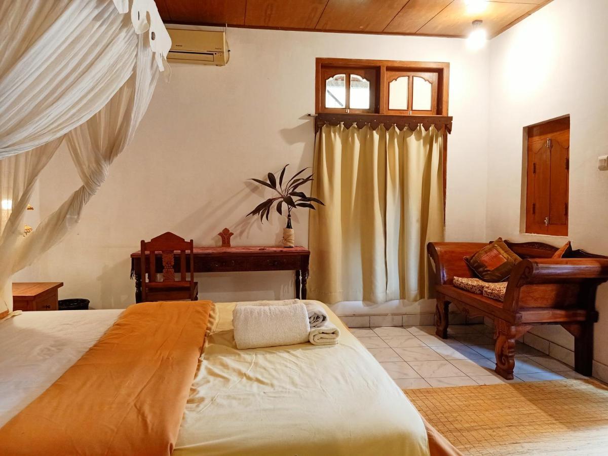 Binaria Museum Hotel Lovina  Exterior photo