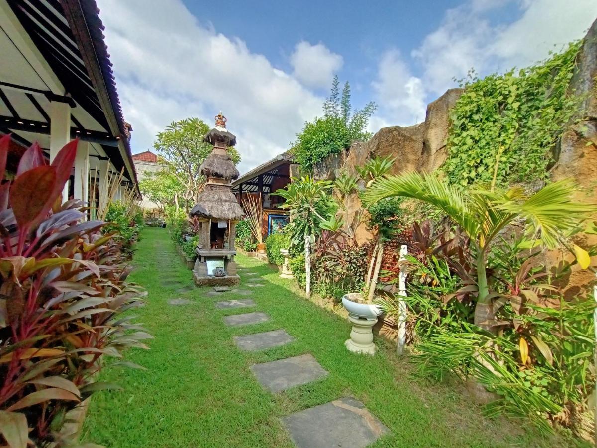 Binaria Museum Hotel Lovina  Exterior photo